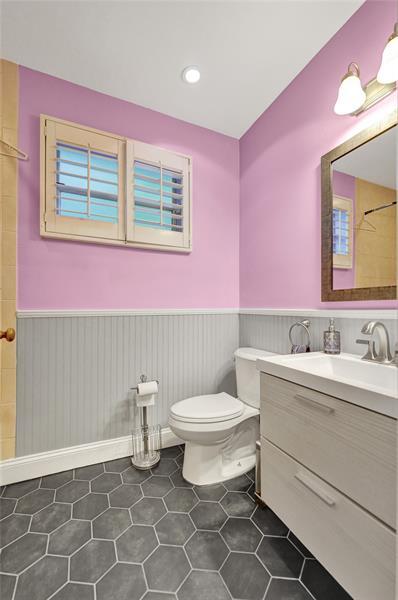 Building Photo - 9836 NW 9th Ct