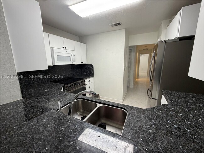Building Photo - 3613 SW 112th Pl
