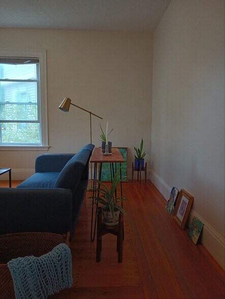 Living Room - 7 Bigelow St