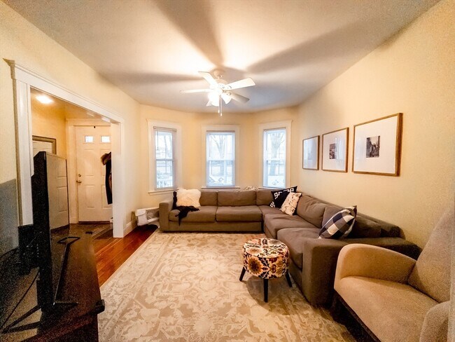 Building Photo - 41 Child St