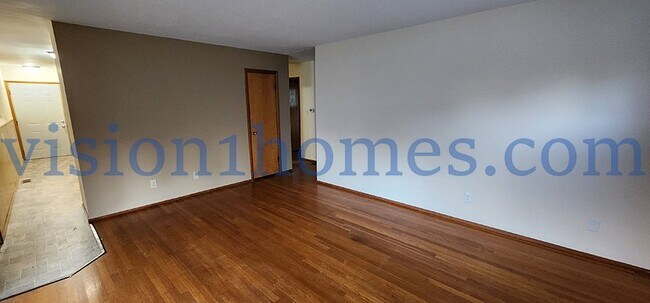 Building Photo - 862 Runyan Ave