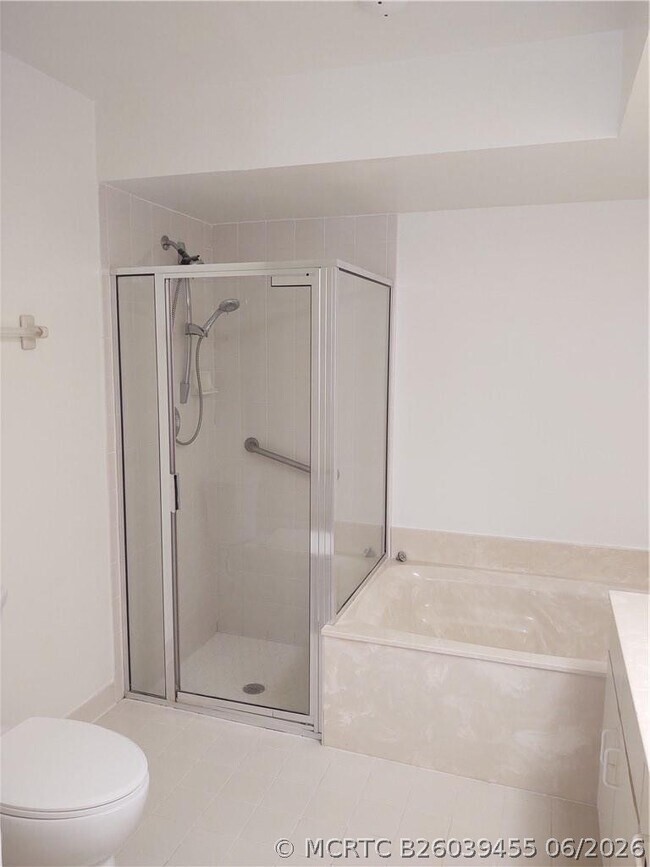 Building Photo - 5801 Coach House Cir