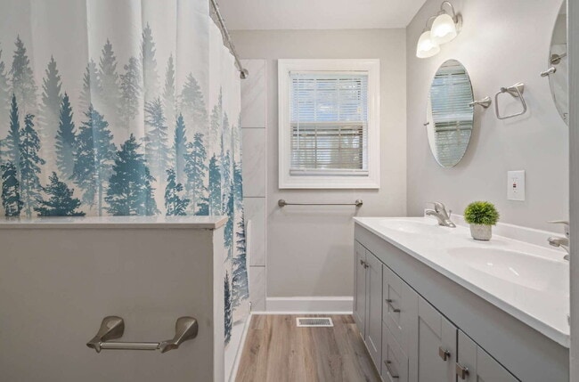 Building Photo - Charming 3-Bed Ranch-Style Home in the Heart of Wilson