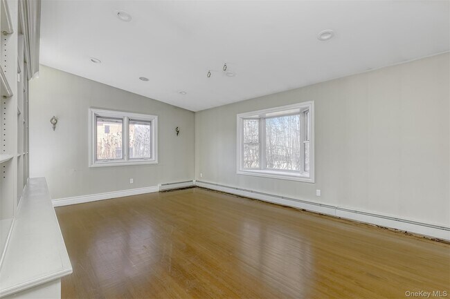 Building Photo - 14 Judith Ln