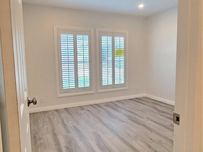 Building Photo - 2935 La Tierra St