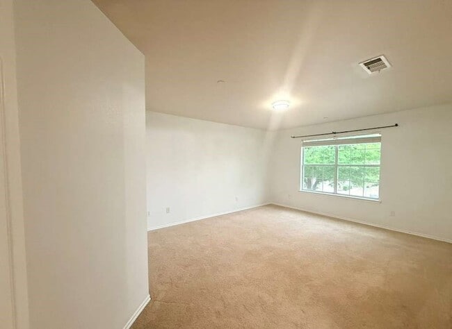 Building Photo - 3217 Judge Holland Ln