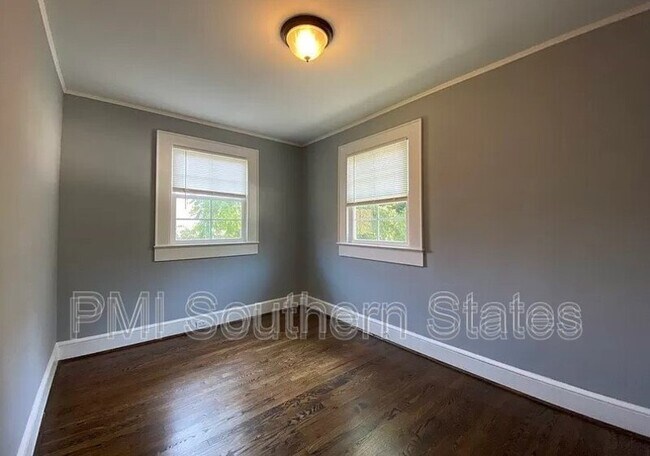 Building Photo - 303 W Buford St