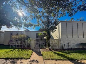 Building Photo - 3242 S Semoran Blvd