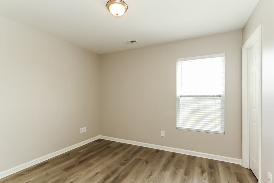 Building Photo - 9202 Cotton Gum Rd