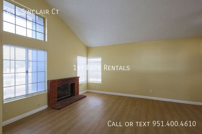 Building Photo - 841 Sinclair Ct