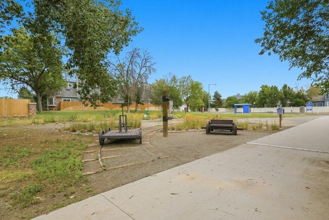 Building Photo - 13002 Harrison Dr