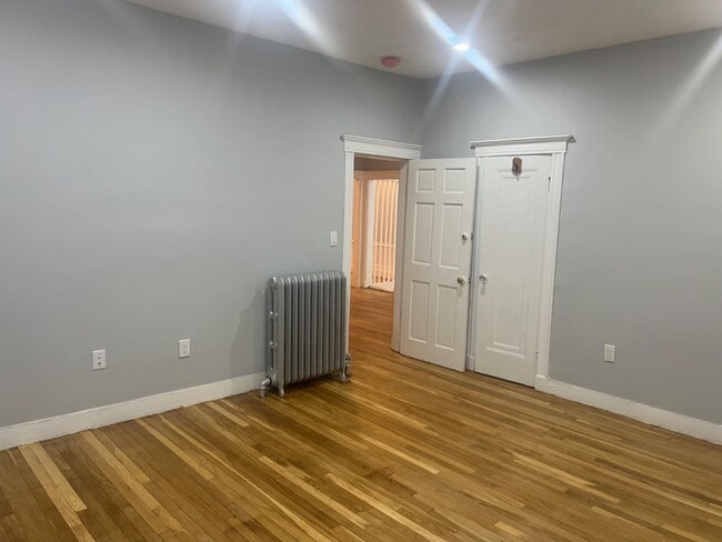 Building Photo - 31 Middleton St