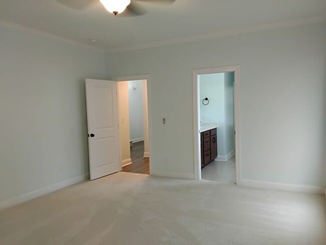 Building Photo - 4 Bedroom home in Beaufort