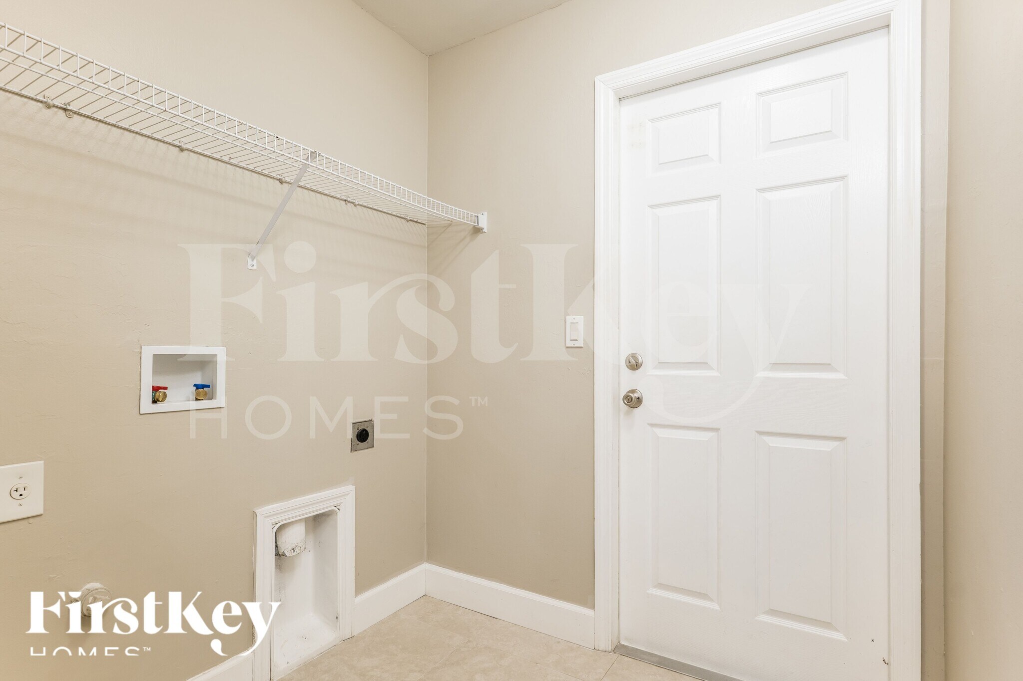 Building Photo - 2031 NE 9th Pl