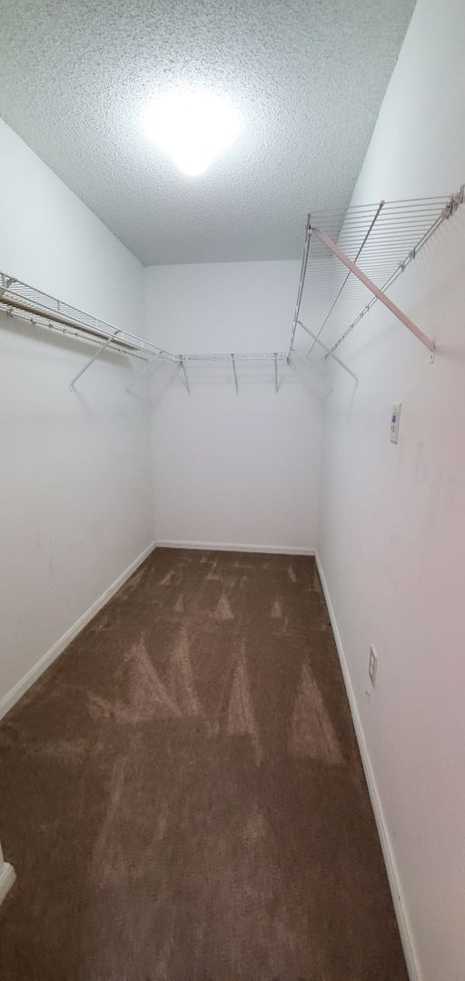 Building Photo - 12938 Fennway Ridge Dr
