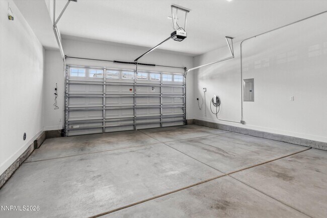 Building Photo - 325 S Pah Rah Rdg Dr