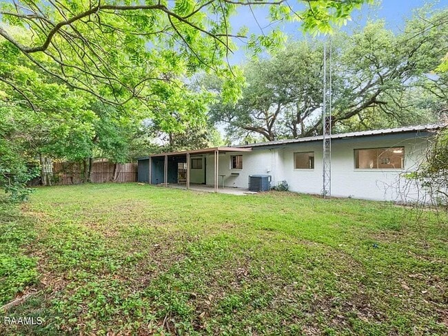 Building Photo - 118 Wedgewood Dr