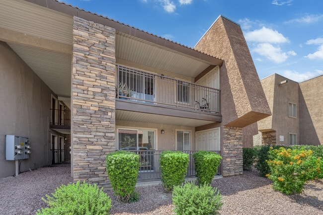 Building Photo - 4921 Indian River Dr