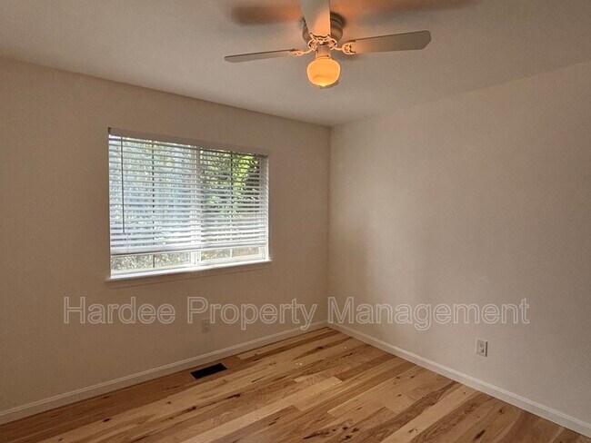 Building Photo - 2354 E Mugo St