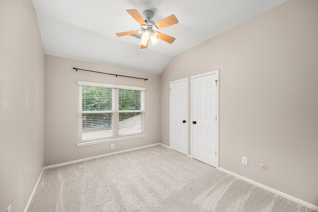 Building Photo - 22 Windfern Pl