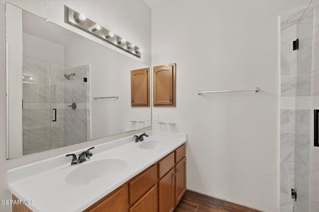 Building Photo - 14224 Desert Ash Dr
