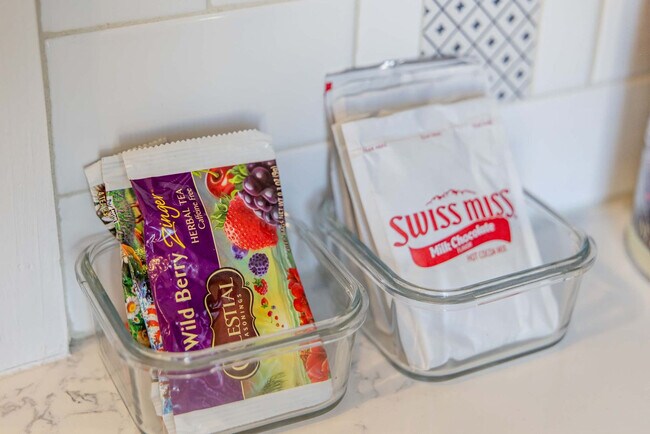 Building Photo - 640 S Columbia St