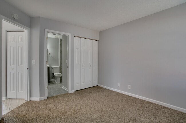 Building Photo - 1139 Alandee St.