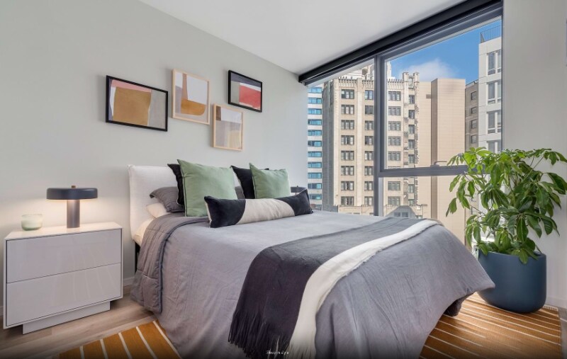 Building Photo - 8 E Randolph St