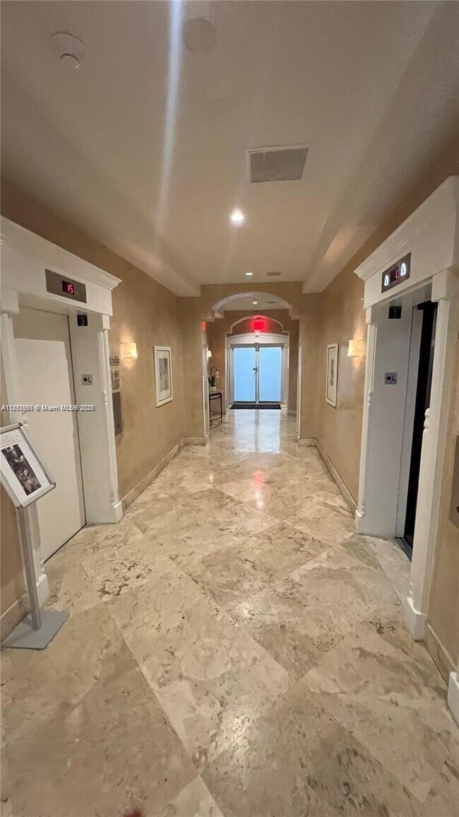 Building Photo - 770 Claughton Island Dr