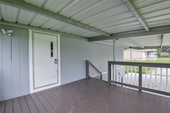 Building Photo - 132 Birchwood Dr