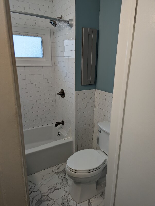 Building Photo - 612 Louis Ave