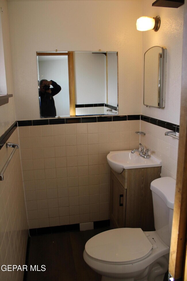 Building Photo - 5229 Cornell Ave