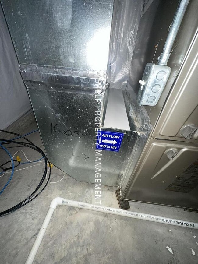 Building Photo - 1060 Spruce St