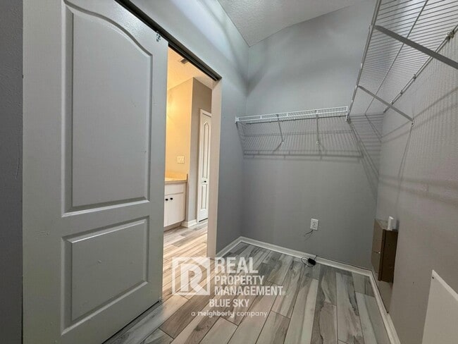 Building Photo - 5238 Gato Del Sol Cir