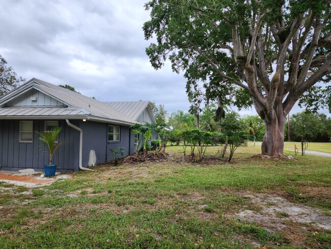 Building Photo - 4910 Ralls Dr
