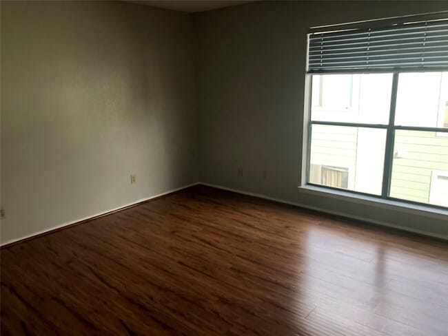 Building Photo - 3756 Tanglewilde St
