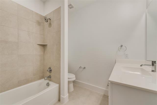 Building Photo - 104 Harwood Dr