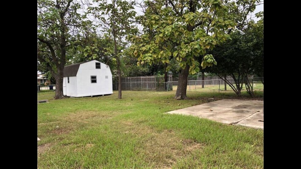 Large Storage Shed Included - 6005 Whitley Rd