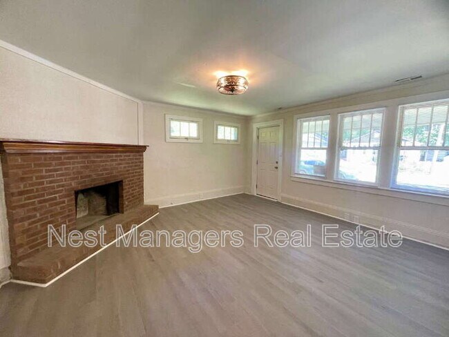 Building Photo - 218 Sedberry St