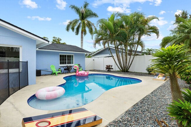 Building Photo - 6398 Woodland Blvd