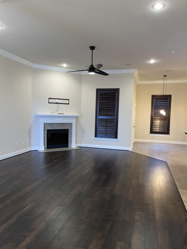 Building Photo - 4811 Spears St