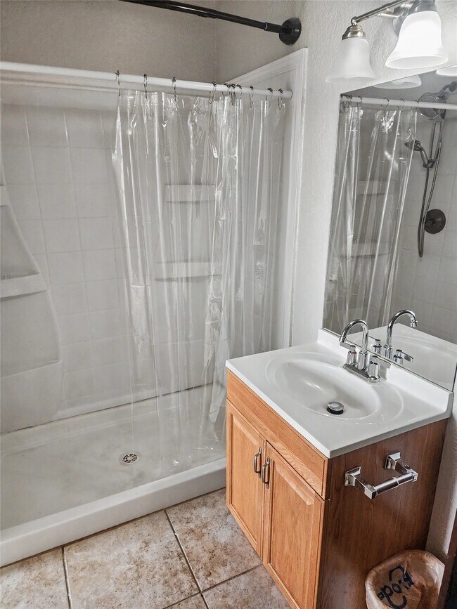 Building Photo - 5617 Avenue R 1/2