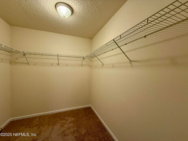 Building Photo - 3635 Summit Oaks Dr