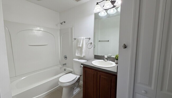 Building Photo - Spacious 3-Bed, 2.5-Bath Townhome in a Quiet Location!