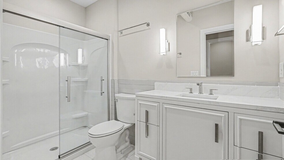 Building Photo - 119 S Main St