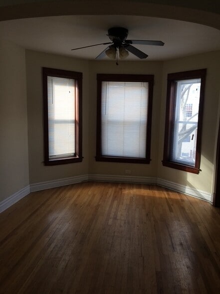 Building Photo - 2311 N Avers Ave