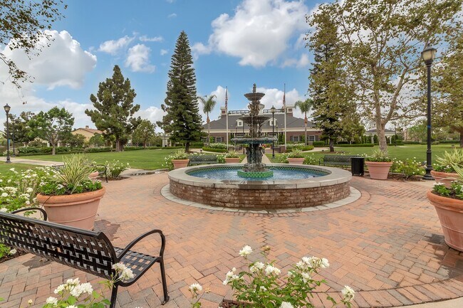 Building Photo - Live in Luxury: Fully Upgraded 2 Bedroom P...