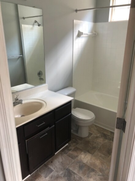 Building Photo - 14717 Hampshire Hall Ct