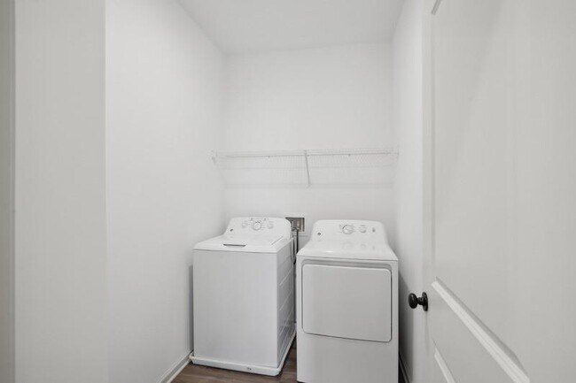 Building Photo - 111 Lipscomb Cir SE