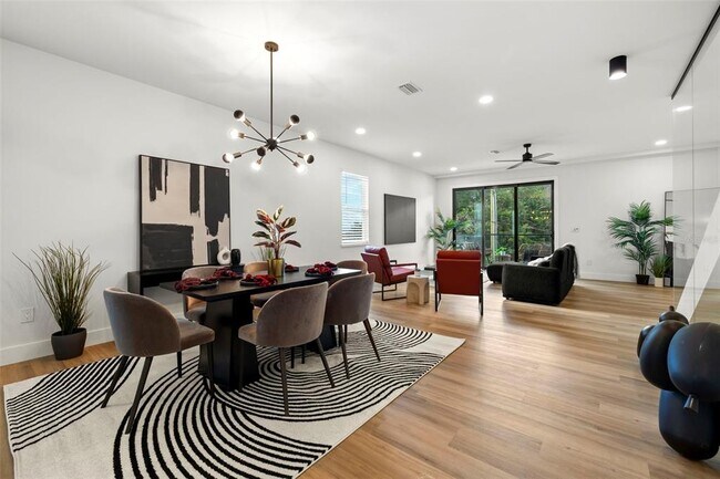 Building Photo - 212 W Euclid Ave